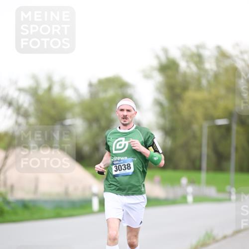 07.04.2024 - 43. Internationalen Wilhelmsburger Insellauf Dr. Thomas Lammeyer http://msf.ph/oto/6038071 07.04.2024 10:25:38 Laufen 3038 meine-sportfotos.de