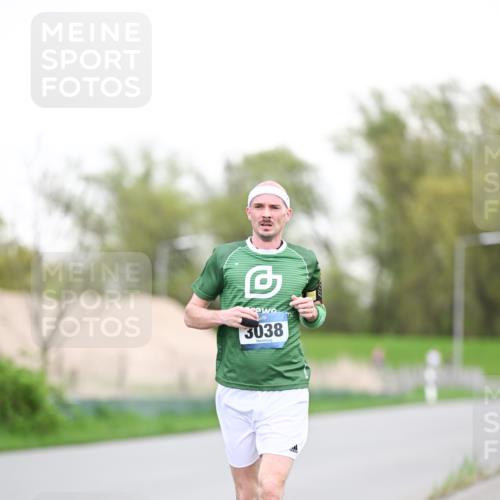 07.04.2024 - 43. Internationalen Wilhelmsburger Insellauf Dr. Thomas Lammeyer http://msf.ph/oto/6038074 07.04.2024 10:25:38 Laufen 3038 meine-sportfotos.de