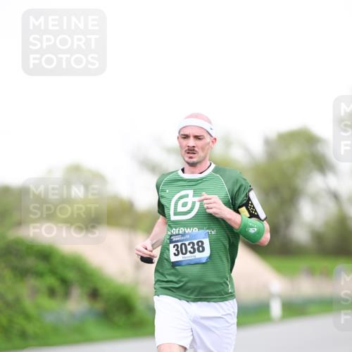 07.04.2024 - 43. Internationalen Wilhelmsburger Insellauf Dr. Thomas Lammeyer http://msf.ph/oto/6038081 07.04.2024 10:25:39 Laufen 3038 meine-sportfotos.de
