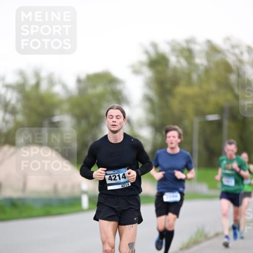 07.04.2024 - 43. Internationalen Wilhelmsburger Insellauf Dr. Thomas Lammeyer http://msf.ph/oto/6038087 07.04.2024 10:25:48 Laufen 4214, 4214 meine-sportfotos.de
