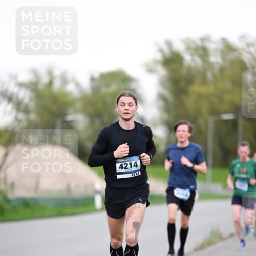 07.04.2024 - 43. Internationalen Wilhelmsburger Insellauf Dr. Thomas Lammeyer http://msf.ph/oto/6038088 07.04.2024 10:25:48 Laufen 4214, 4214 meine-sportfotos.de