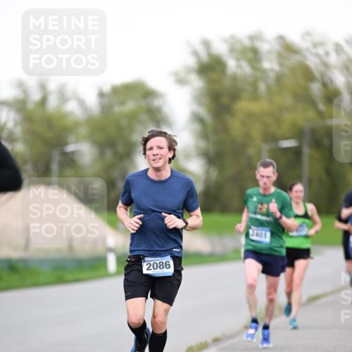 07.04.2024 - 43. Internationalen Wilhelmsburger Insellauf Dr. Thomas Lammeyer http://msf.ph/oto/6038099 07.04.2024 10:25:50 Laufen 2086, 2401 meine-sportfotos.de