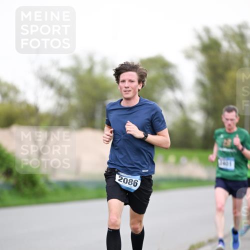 07.04.2024 - 43. Internationalen Wilhelmsburger Insellauf Dr. Thomas Lammeyer http://msf.ph/oto/6038105 07.04.2024 10:25:51 Laufen 2086, 3401 meine-sportfotos.de