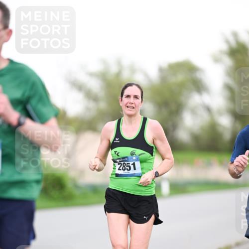 07.04.2024 - 43. Internationalen Wilhelmsburger Insellauf Dr. Thomas Lammeyer http://msf.ph/oto/6038128 07.04.2024 10:25:55 Laufen 2851 meine-sportfotos.de