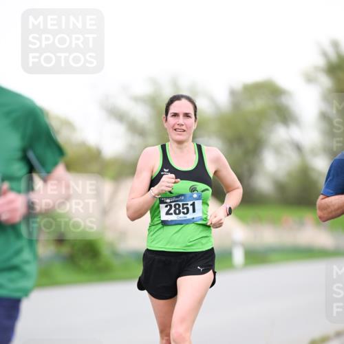 07.04.2024 - 43. Internationalen Wilhelmsburger Insellauf Dr. Thomas Lammeyer http://msf.ph/oto/6038129 07.04.2024 10:25:56 Laufen 2851 meine-sportfotos.de