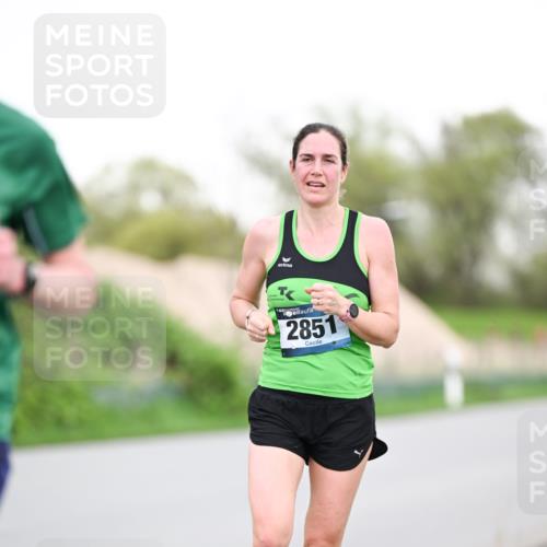 07.04.2024 - 43. Internationalen Wilhelmsburger Insellauf Dr. Thomas Lammeyer http://msf.ph/oto/6038131 07.04.2024 10:25:56 Laufen 2851 meine-sportfotos.de