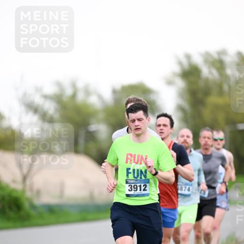 07.04.2024 - 43. Internationalen Wilhelmsburger Insellauf Dr. Thomas Lammeyer http://msf.ph/oto/6038159 07.04.2024 10:26:03 Laufen 3912, 874 meine-sportfotos.de