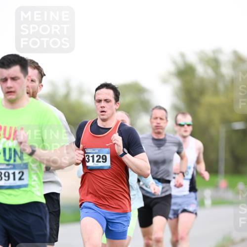 07.04.2024 - 43. Internationalen Wilhelmsburger Insellauf Dr. Thomas Lammeyer http://msf.ph/oto/6038167 07.04.2024 10:26:05 Laufen 3912, 3129 meine-sportfotos.de