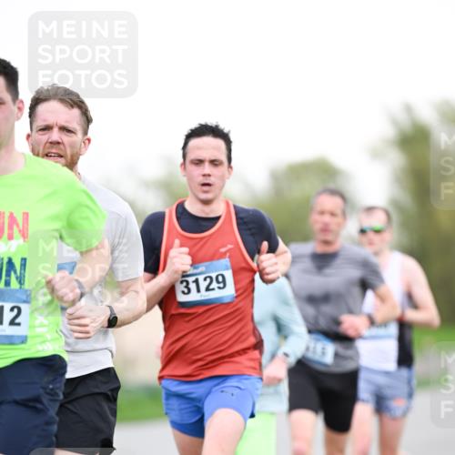 07.04.2024 - 43. Internationalen Wilhelmsburger Insellauf Dr. Thomas Lammeyer http://msf.ph/oto/6038170 07.04.2024 10:26:05 Laufen 12, 3129 meine-sportfotos.de