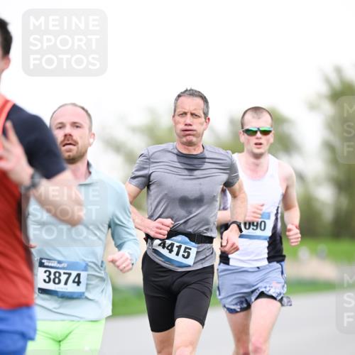 07.04.2024 - 43. Internationalen Wilhelmsburger Insellauf Dr. Thomas Lammeyer http://msf.ph/oto/6038175 07.04.2024 10:26:06 Laufen 3874, 4415, 090 meine-sportfotos.de