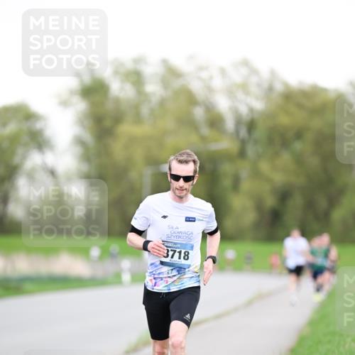07.04.2024 - 43. Internationalen Wilhelmsburger Insellauf Dr. Thomas Lammeyer http://msf.ph/oto/6038180 07.04.2024 10:26:08 Laufen 17, 3718 meine-sportfotos.de