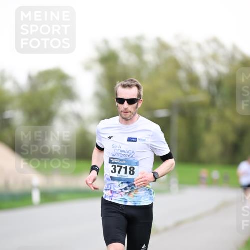 07.04.2024 - 43. Internationalen Wilhelmsburger Insellauf Dr. Thomas Lammeyer http://msf.ph/oto/6038187 07.04.2024 10:26:09 Laufen 4, 17, 3718 meine-sportfotos.de