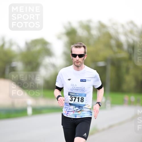 07.04.2024 - 43. Internationalen Wilhelmsburger Insellauf Dr. Thomas Lammeyer http://msf.ph/oto/6038188 07.04.2024 10:26:09 Laufen 4, 17, 3718 meine-sportfotos.de