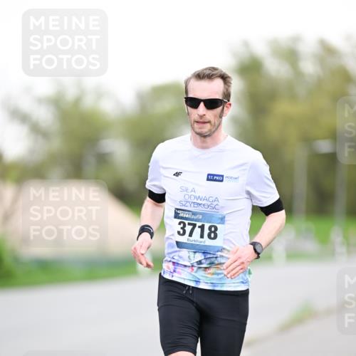 07.04.2024 - 43. Internationalen Wilhelmsburger Insellauf Dr. Thomas Lammeyer http://msf.ph/oto/6038192 07.04.2024 10:26:10 Laufen 4, 17, 3718 meine-sportfotos.de
