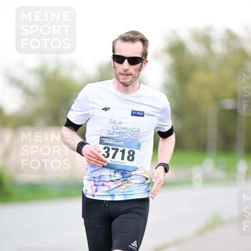 07.04.2024 - 43. Internationalen Wilhelmsburger Insellauf Dr. Thomas Lammeyer http://msf.ph/oto/6038194 07.04.2024 10:26:10 Laufen 4, 43, 17, 3718 meine-sportfotos.de