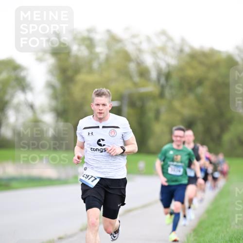 07.04.2024 - 43. Internationalen Wilhelmsburger Insellauf Dr. Thomas Lammeyer http://msf.ph/oto/6038195 07.04.2024 10:26:21 Laufen 2977 meine-sportfotos.de