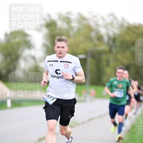 07.04.2024 - 43. Internationalen Wilhelmsburger Insellauf Dr. Thomas Lammeyer http://msf.ph/oto/6038200 07.04.2024 10:26:22 Laufen 2977 meine-sportfotos.de