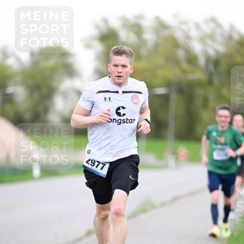 07.04.2024 - 43. Internationalen Wilhelmsburger Insellauf Dr. Thomas Lammeyer http://msf.ph/oto/6038202 07.04.2024 10:26:22 Laufen 2977 meine-sportfotos.de