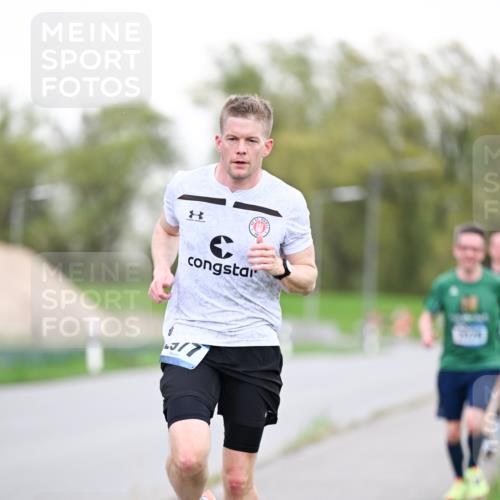 07.04.2024 - 43. Internationalen Wilhelmsburger Insellauf Dr. Thomas Lammeyer http://msf.ph/oto/6038204 07.04.2024 10:26:23 Laufen 3 meine-sportfotos.de