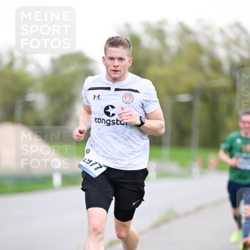07.04.2024 - 43. Internationalen Wilhelmsburger Insellauf Dr. Thomas Lammeyer http://msf.ph/oto/6038205 07.04.2024 10:26:23 Laufen 977 meine-sportfotos.de