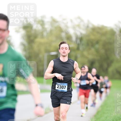 07.04.2024 - 43. Internationalen Wilhelmsburger Insellauf Dr. Thomas Lammeyer http://msf.ph/oto/6038224 07.04.2024 10:26:27 Laufen 2307 meine-sportfotos.de