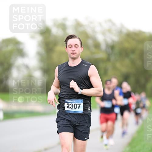 07.04.2024 - 43. Internationalen Wilhelmsburger Insellauf Dr. Thomas Lammeyer http://msf.ph/oto/6038232 07.04.2024 10:26:28 Laufen 2307 meine-sportfotos.de