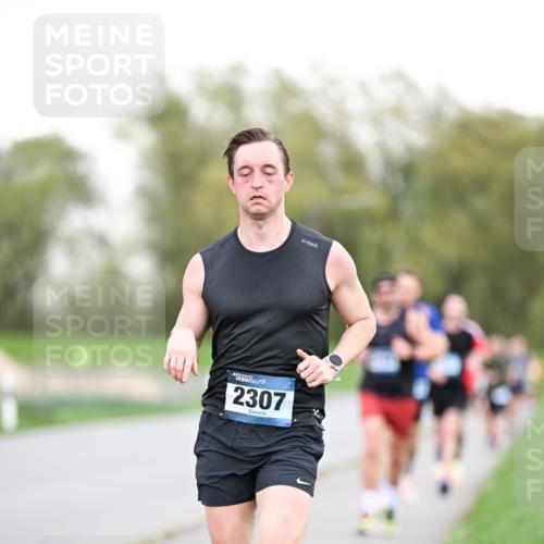 07.04.2024 - 43. Internationalen Wilhelmsburger Insellauf Dr. Thomas Lammeyer http://msf.ph/oto/6038233 07.04.2024 10:26:28 Laufen 2307 meine-sportfotos.de
