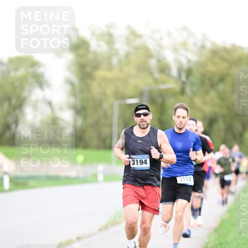 07.04.2024 - 43. Internationalen Wilhelmsburger Insellauf Dr. Thomas Lammeyer http://msf.ph/oto/6038245 07.04.2024 10:26:31 Laufen 3194, 3112 meine-sportfotos.de
