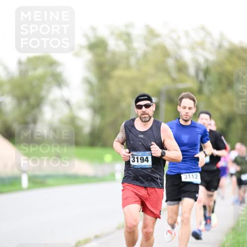 07.04.2024 - 43. Internationalen Wilhelmsburger Insellauf Dr. Thomas Lammeyer http://msf.ph/oto/6038250 07.04.2024 10:26:32 Laufen 3194, 3112 meine-sportfotos.de