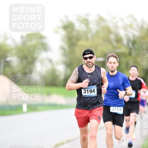 07.04.2024 - 43. Internationalen Wilhelmsburger Insellauf Dr. Thomas Lammeyer http://msf.ph/oto/6038253 07.04.2024 10:26:32 Laufen 3194, 3112 meine-sportfotos.de