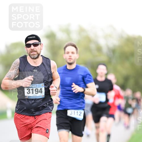 07.04.2024 - 43. Internationalen Wilhelmsburger Insellauf Dr. Thomas Lammeyer http://msf.ph/oto/6038260 07.04.2024 10:26:33 Laufen 3194, 3112 meine-sportfotos.de