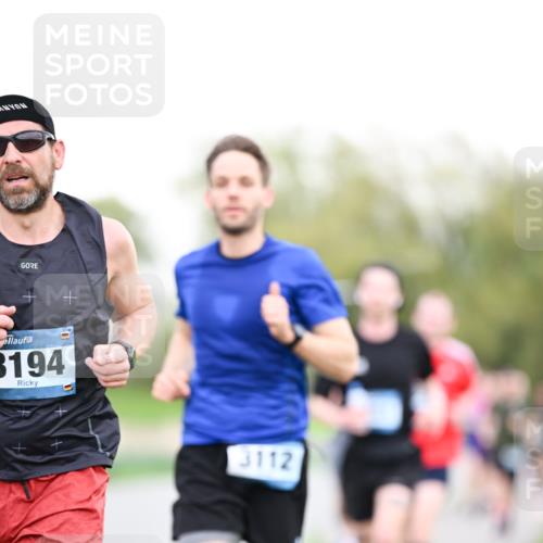 07.04.2024 - 43. Internationalen Wilhelmsburger Insellauf Dr. Thomas Lammeyer http://msf.ph/oto/6038265 07.04.2024 10:26:34 Laufen 3194, 3112 meine-sportfotos.de