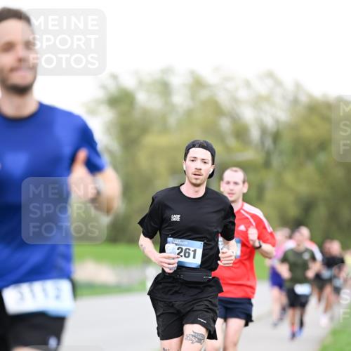 07.04.2024 - 43. Internationalen Wilhelmsburger Insellauf Dr. Thomas Lammeyer http://msf.ph/oto/6038267 07.04.2024 10:26:35 Laufen 261 meine-sportfotos.de
