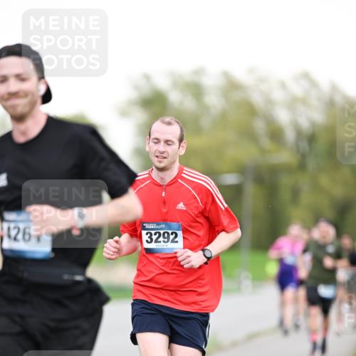 07.04.2024 - 43. Internationalen Wilhelmsburger Insellauf Dr. Thomas Lammeyer http://msf.ph/oto/6038275 07.04.2024 10:26:37 Laufen 426, 3292 meine-sportfotos.de