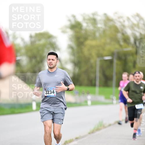 07.04.2024 - 43. Internationalen Wilhelmsburger Insellauf Dr. Thomas Lammeyer http://msf.ph/oto/6038283 07.04.2024 10:26:39 Laufen 2234, 7518 meine-sportfotos.de