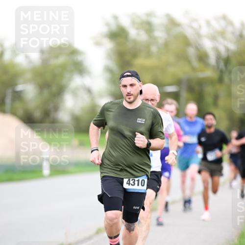 07.04.2024 - 43. Internationalen Wilhelmsburger Insellauf Dr. Thomas Lammeyer http://msf.ph/oto/6038299 07.04.2024 10:26:42 Laufen 4310 meine-sportfotos.de