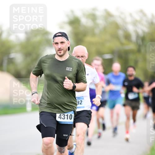 07.04.2024 - 43. Internationalen Wilhelmsburger Insellauf Dr. Thomas Lammeyer http://msf.ph/oto/6038304 07.04.2024 10:26:43 Laufen 4310, 92 meine-sportfotos.de