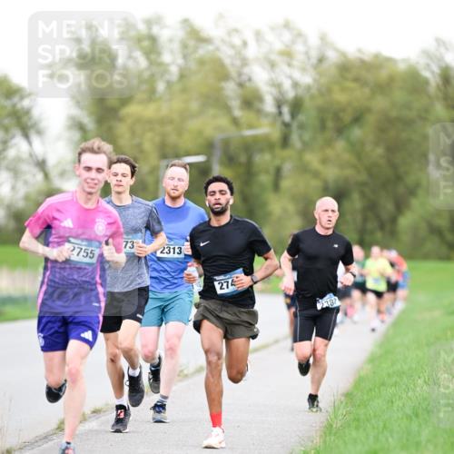 07.04.2024 - 43. Internationalen Wilhelmsburger Insellauf Dr. Thomas Lammeyer http://msf.ph/oto/6038309 07.04.2024 10:26:44 Laufen 73, 2313, 2755, 274, 387 meine-sportfotos.de