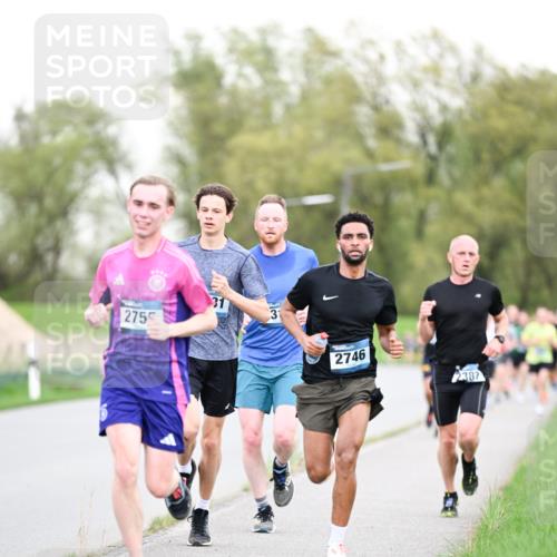 07.04.2024 - 43. Internationalen Wilhelmsburger Insellauf Dr. Thomas Lammeyer http://msf.ph/oto/6038312 07.04.2024 10:26:45 Laufen 2755, 31, 31, 2746, 2387 meine-sportfotos.de