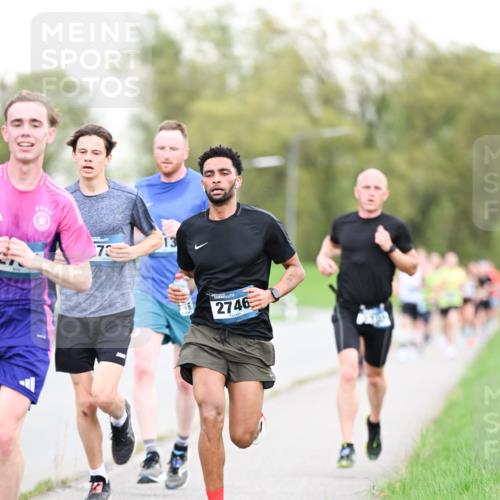 07.04.2024 - 43. Internationalen Wilhelmsburger Insellauf Dr. Thomas Lammeyer http://msf.ph/oto/6038317 07.04.2024 10:26:46 Laufen 73, 13, 2746 meine-sportfotos.de