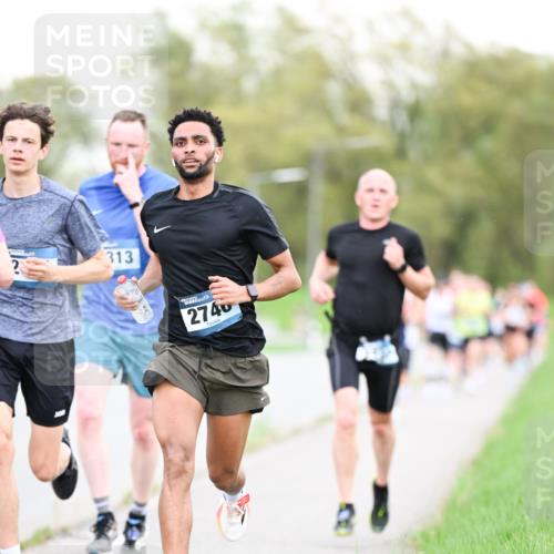 07.04.2024 - 43. Internationalen Wilhelmsburger Insellauf Dr. Thomas Lammeyer http://msf.ph/oto/6038322 07.04.2024 10:26:46 Laufen 313, 2740 meine-sportfotos.de
