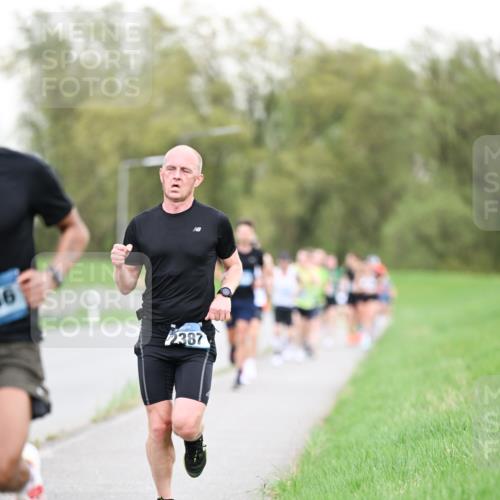 07.04.2024 - 43. Internationalen Wilhelmsburger Insellauf Dr. Thomas Lammeyer http://msf.ph/oto/6038323 07.04.2024 10:26:47 Laufen 46, 2387 meine-sportfotos.de