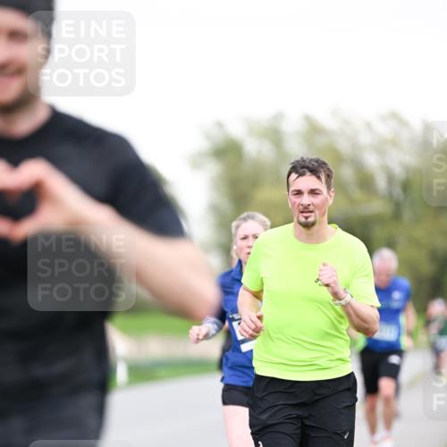 07.04.2024 - 43. Internationalen Wilhelmsburger Insellauf Dr. Thomas Lammeyer http://msf.ph/oto/6038521 07.04.2024 10:27:47 Laufen  meine-sportfotos.de