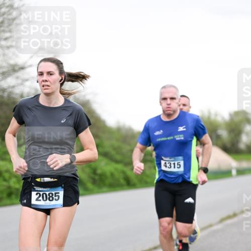 07.04.2024 - 43. Internationalen Wilhelmsburger Insellauf Dr. Thomas Lammeyer http://msf.ph/oto/6038545 07.04.2024 10:27:52 Laufen 2085, 4315 meine-sportfotos.de