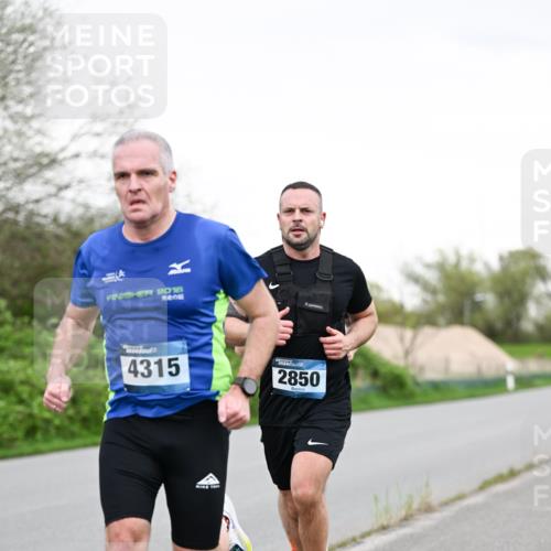 07.04.2024 - 43. Internationalen Wilhelmsburger Insellauf Dr. Thomas Lammeyer http://msf.ph/oto/6038548 07.04.2024 10:27:53 Laufen 4315, 2850 meine-sportfotos.de