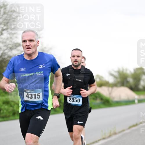 07.04.2024 - 43. Internationalen Wilhelmsburger Insellauf Dr. Thomas Lammeyer http://msf.ph/oto/6038549 07.04.2024 10:27:53 Laufen 2016, 43, 4315, 2850 meine-sportfotos.de