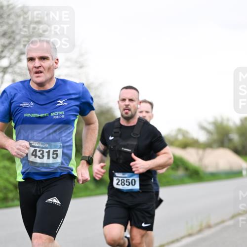 07.04.2024 - 43. Internationalen Wilhelmsburger Insellauf Dr. Thomas Lammeyer http://msf.ph/oto/6038550 07.04.2024 10:27:53 Laufen 2016, 4315, 2850 meine-sportfotos.de
