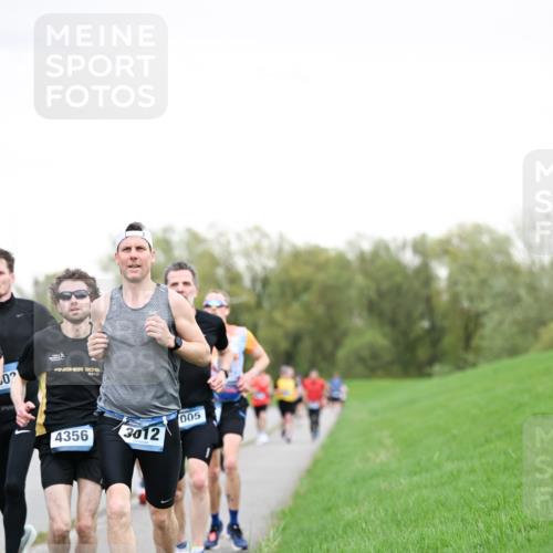 07.04.2024 - 43. Internationalen Wilhelmsburger Insellauf Dr. Thomas Lammeyer http://msf.ph/oto/6038574 07.04.2024 10:28:04 Laufen 02, 2015, 4356, 3012, 005 meine-sportfotos.de