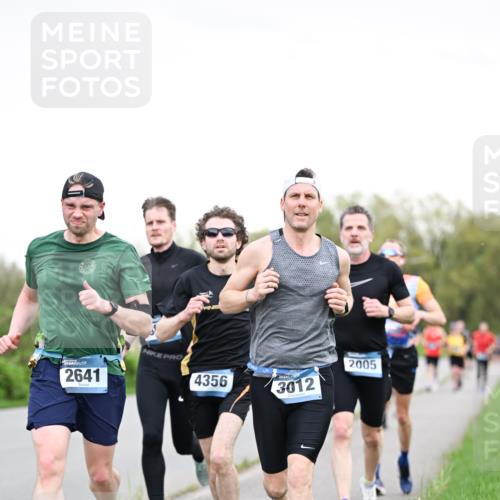 07.04.2024 - 43. Internationalen Wilhelmsburger Insellauf Dr. Thomas Lammeyer http://msf.ph/oto/6038575 07.04.2024 10:28:04 Laufen 2641, 2005, 4356, 3012 meine-sportfotos.de