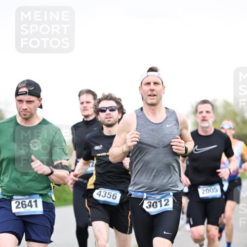 07.04.2024 - 43. Internationalen Wilhelmsburger Insellauf Dr. Thomas Lammeyer http://msf.ph/oto/6038579 07.04.2024 10:28:05 Laufen 2641, 2, 4356, 3012, 1, 2005 meine-sportfotos.de
